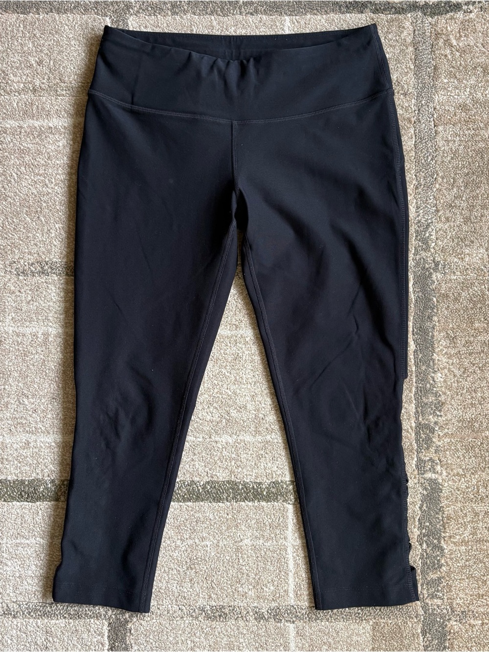 MPG (Mondetta Performance Gear) Black Enlace Capri Leggings Size Medium